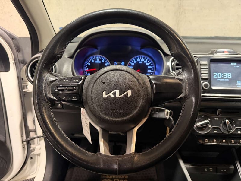Kia SOLUTO 2024 - Imagen 13 de 18