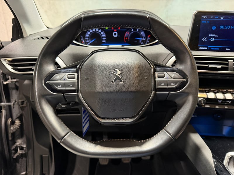 Peugeot 3008 1.5 ACTIVE PACK BLUEHDI 4X2 130 MT6 5P 2022 - Imagen 15 de 20