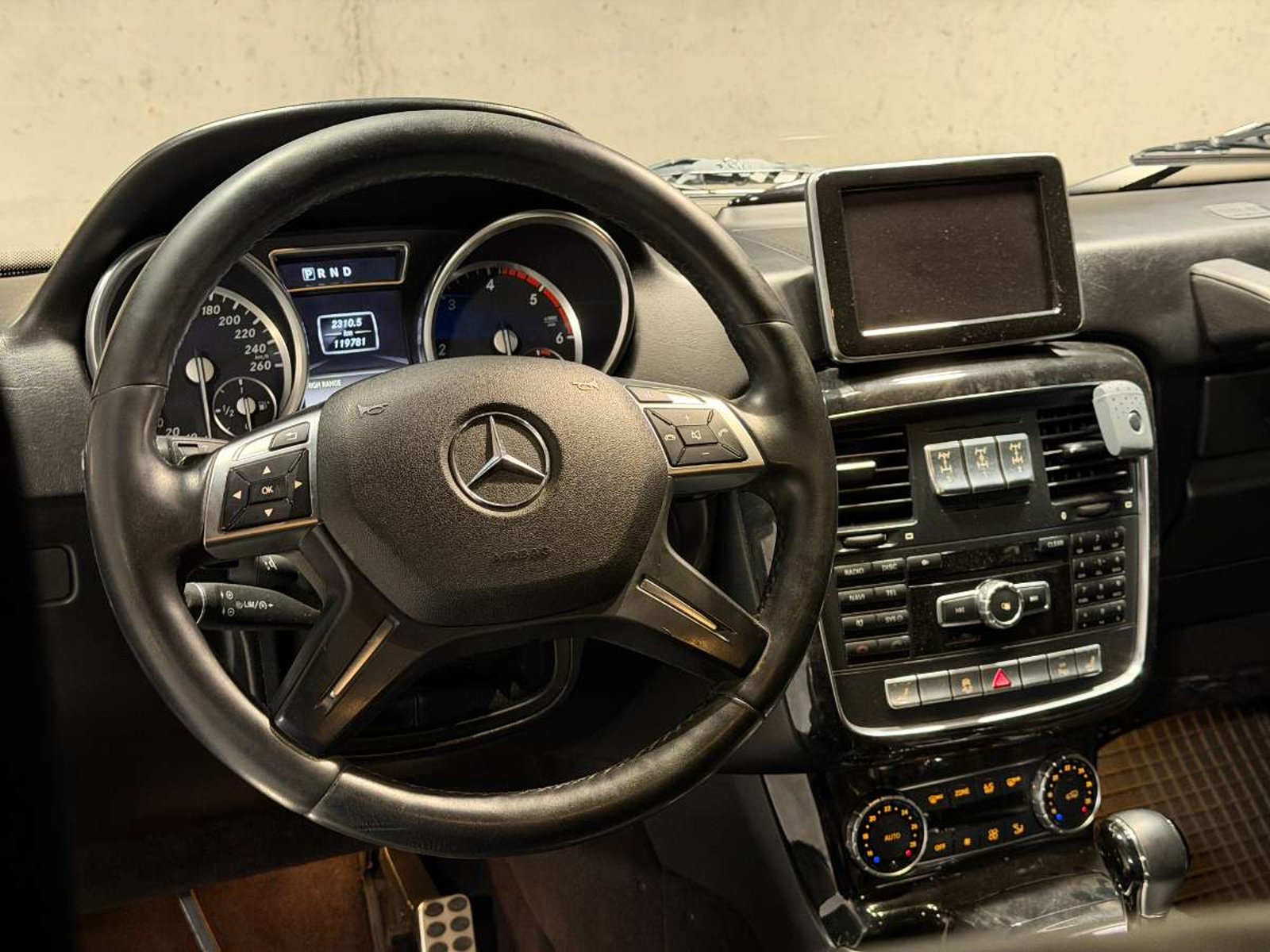 Mercedes-Benz G 350 3.0 BLUETEC DIESEL 4X4 AT 5P 2015 - Imagen 13 de 20