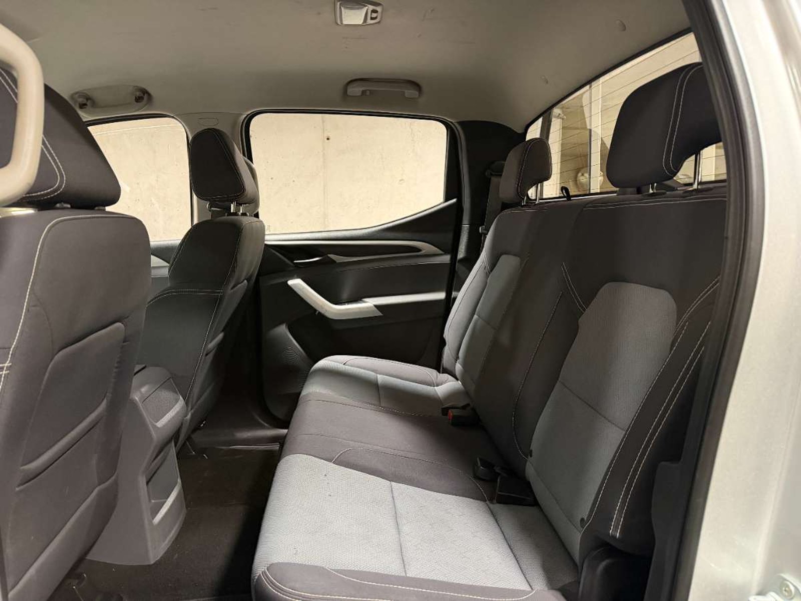 MAXUS T60 2.8 DX DIESEL DOB. CAB 4X2 6MT 4P 2023 - Imagen 11 de 19