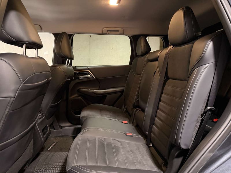 Mitsubishi OUTLANDER 2.5 GLX P 4X2 AT 5P 2025 - Imagen 11 de 20
