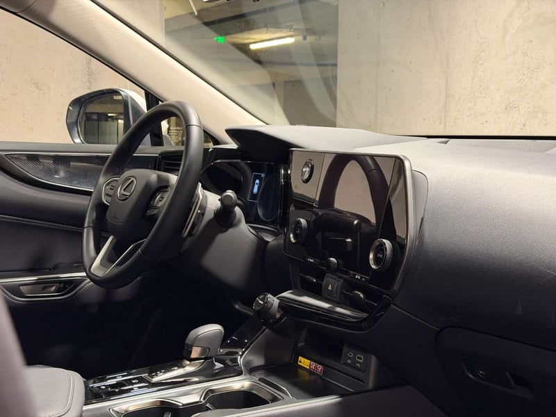 Lexus NX350H 2.5 PREMIUM HIB 4X2 AT 5P 2025 - Imagen 12 de 20