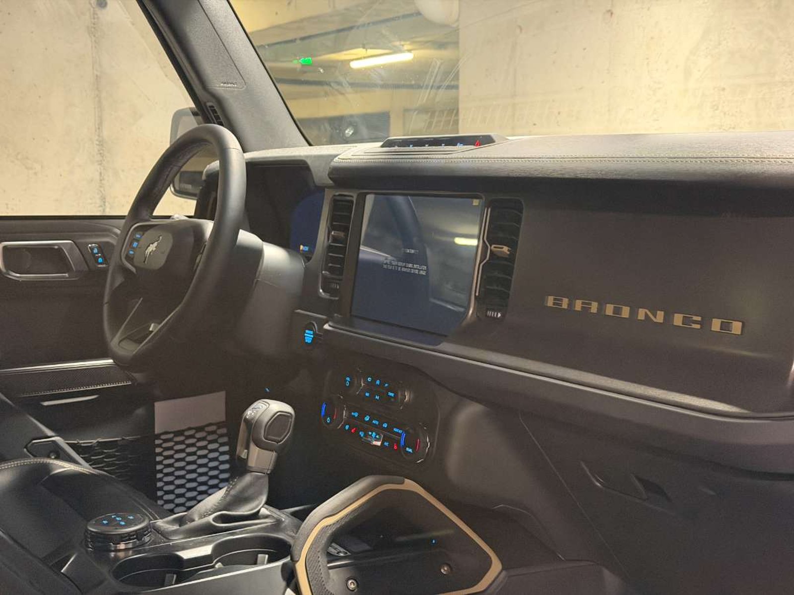 Ford BRONCO 2.7 BADLANDS 4WD AT 5P 2026 - Imagen 12 de 18