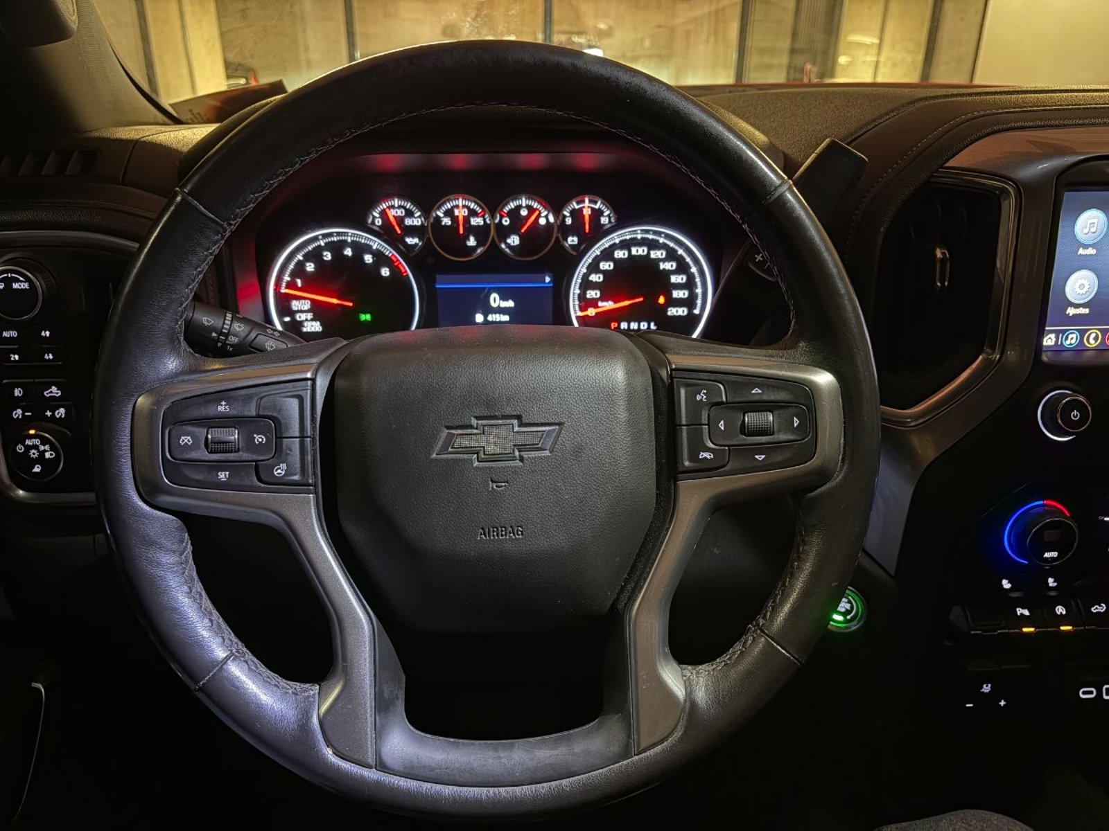 CHEVROLET SILVERADO 5.3 LT TRAILBOSS 4X4 Z71 AT 4P 2022 - Imagen 15 de 18