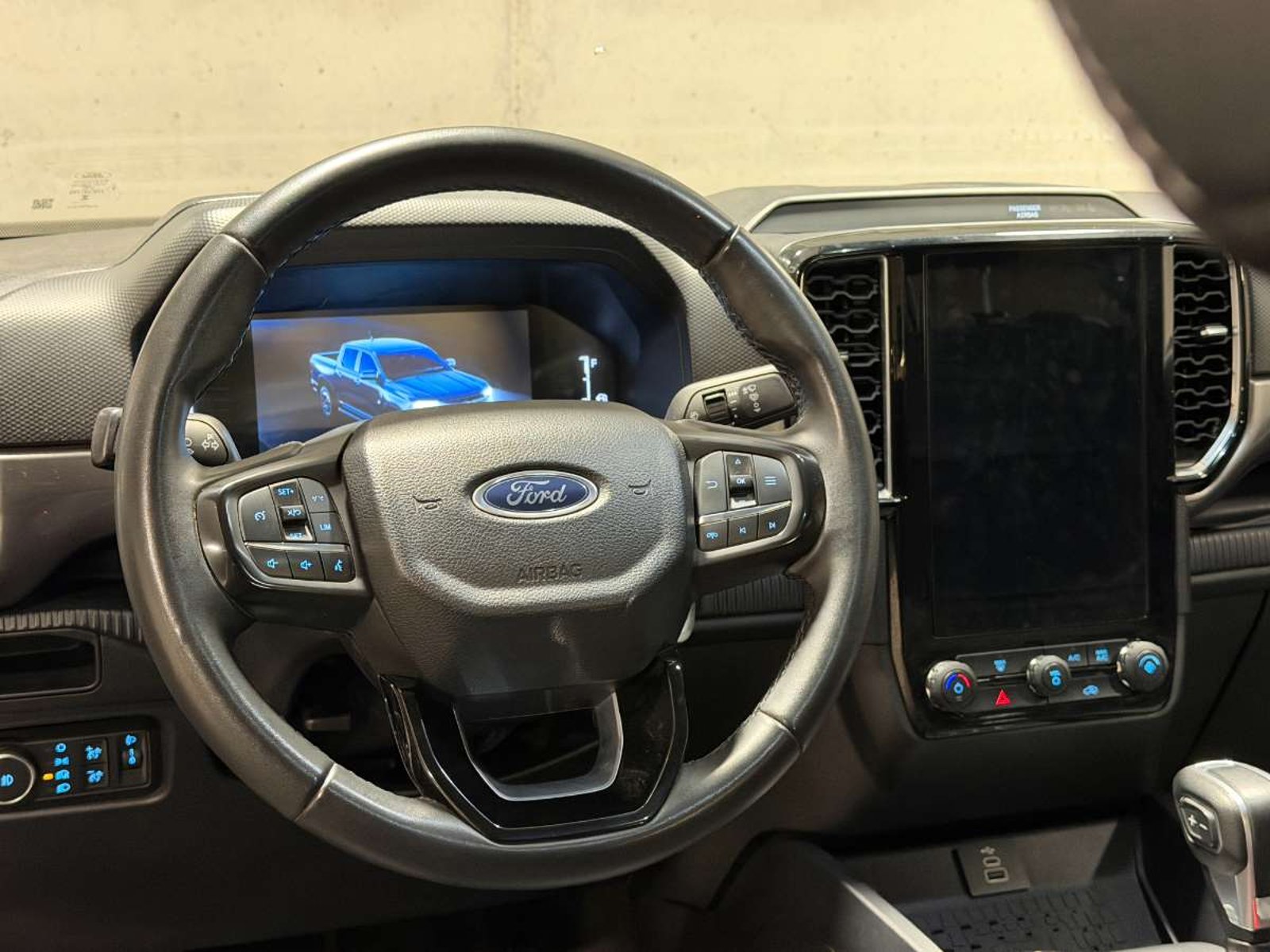 Ford RANGER 2.0 XLT DIESEL 4X4 DOB. CAB. AT 4P 2025 - Imagen 14 de 19