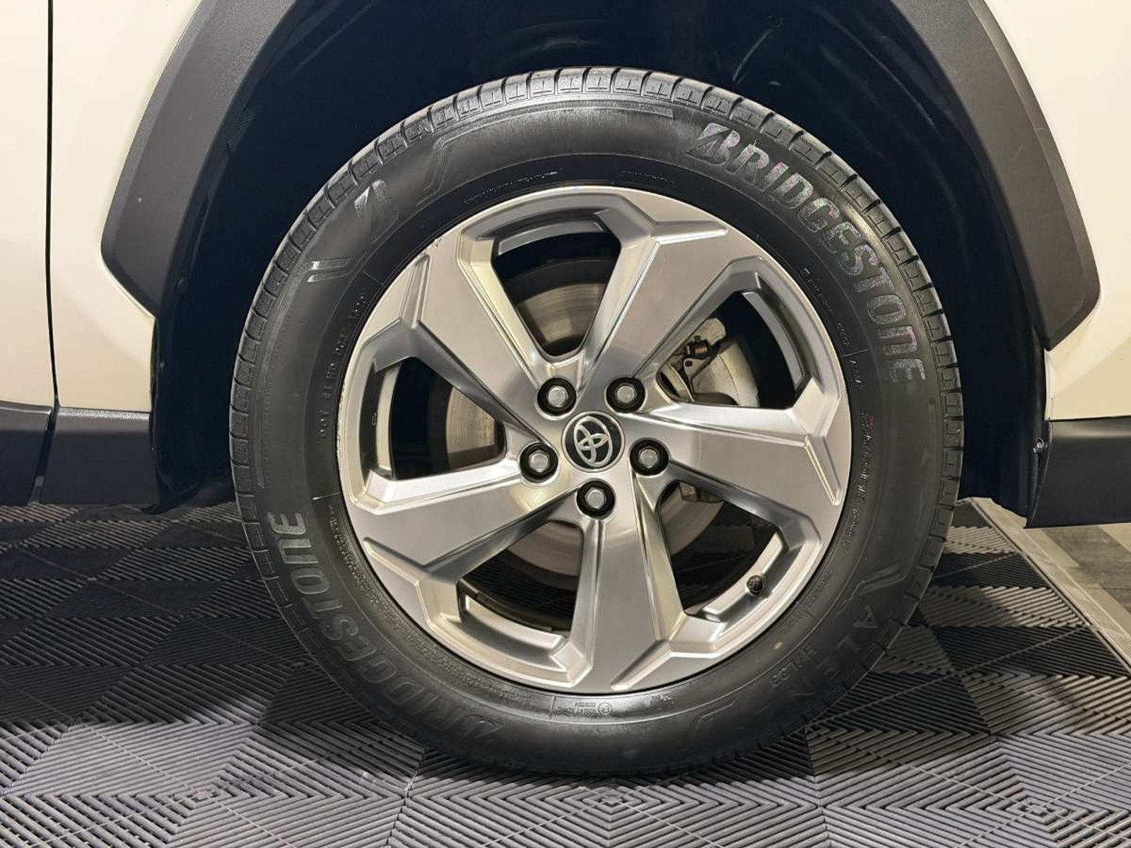 Toyota RAV4 2.5 XLE HYBRID HV 4X2 CVT AT 5P 2021 - Imagen 8 de 20