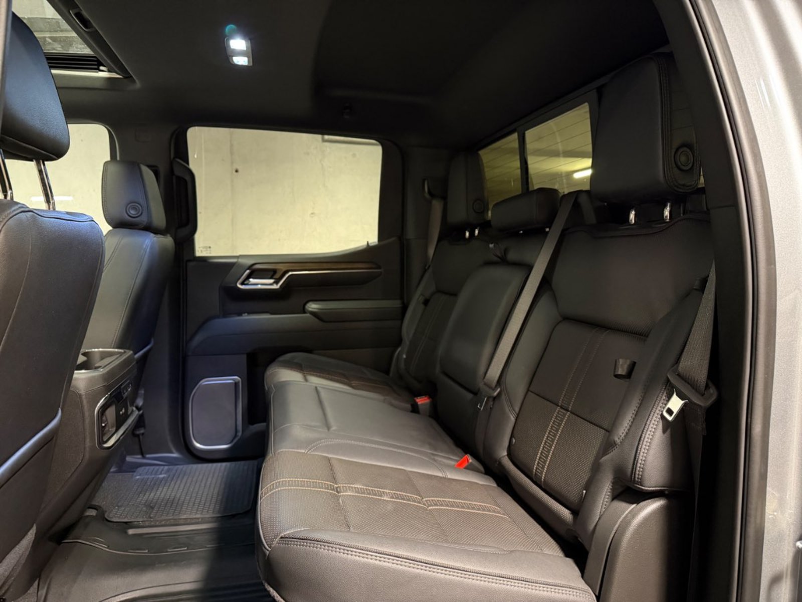 Chevrolet SILVERADO 3.0TD HIGH COUNTRY AUTO DC 4WD R 3.0TD HIGH COUNTRY AUTO DC 4WD R 2025 - Imagen 11 de 20