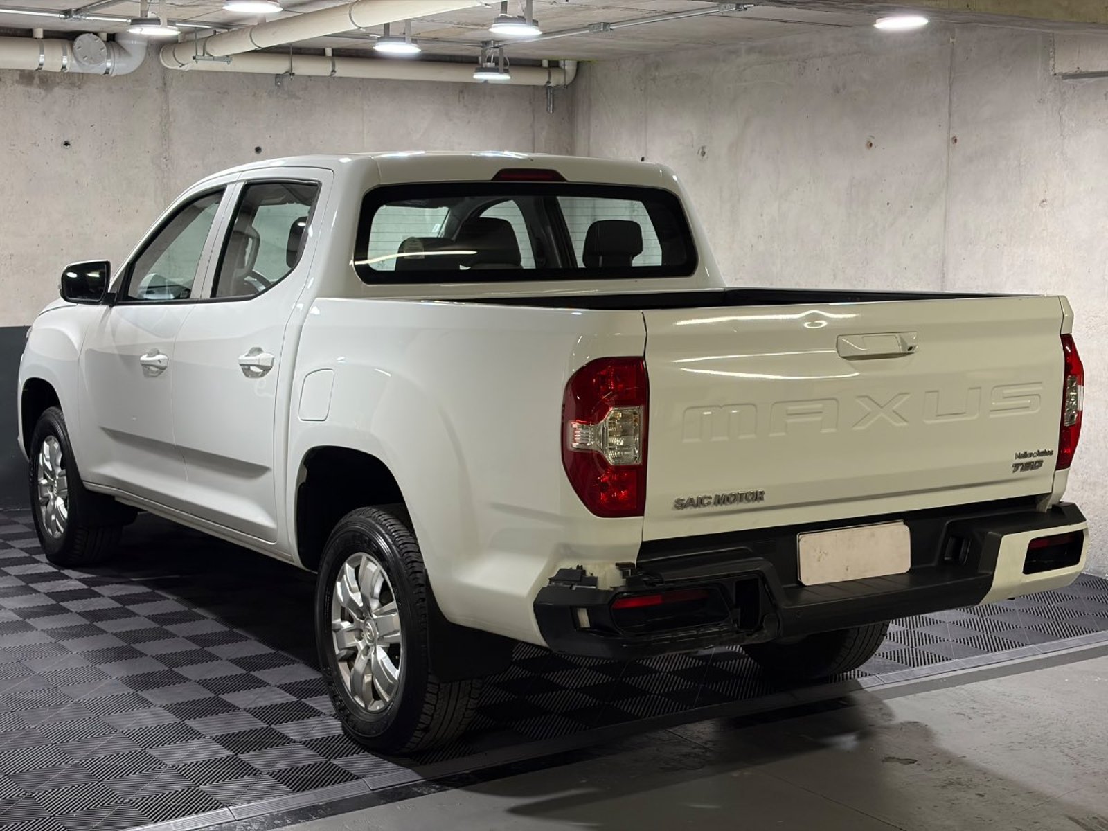 Maxus T60 2.8 GL DIESEL DOB. CAB 4X2 6AT 4P 2023 - Foto 5 de 17