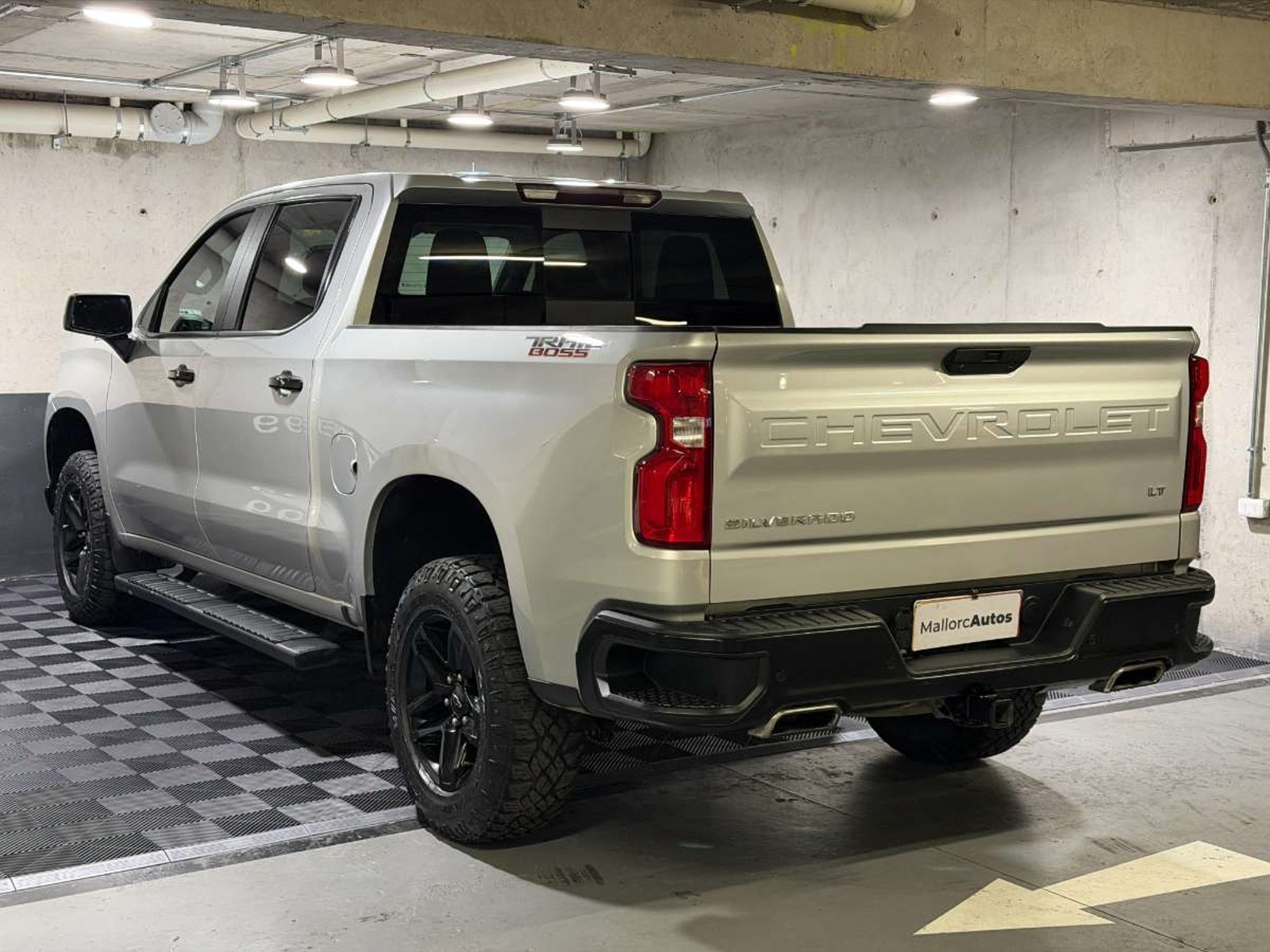 Chevrolet SILVERADO 5.3 LT TRAILBOSS 4X4 Z71 AT 4P 2020 - Foto 4 de 17