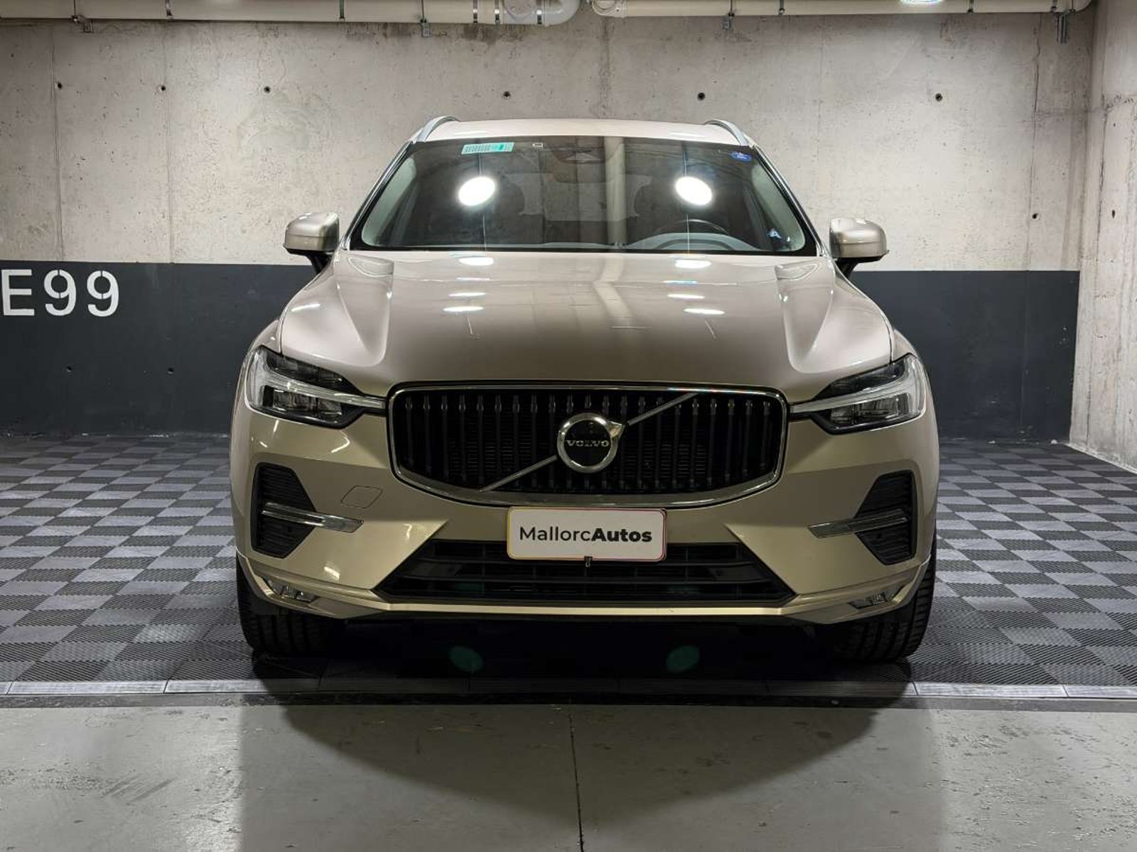 Volvo XC60 2.0 B5 PLUS HYBRID AWD AT 5P 2023 - Foto 2 de 18