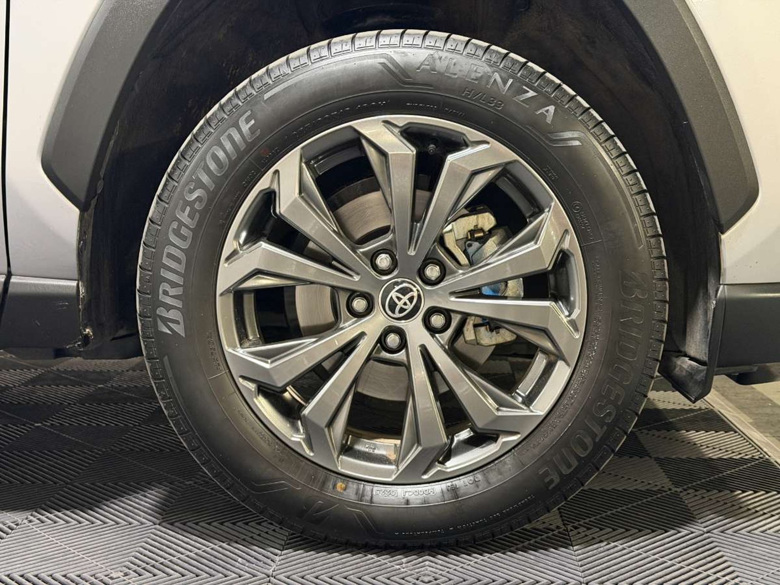 Toyota RAV4 2.5 LIMITED HYBRID HV 4X4 CVT AT 5P 2025 - Imagen 8 de 20
