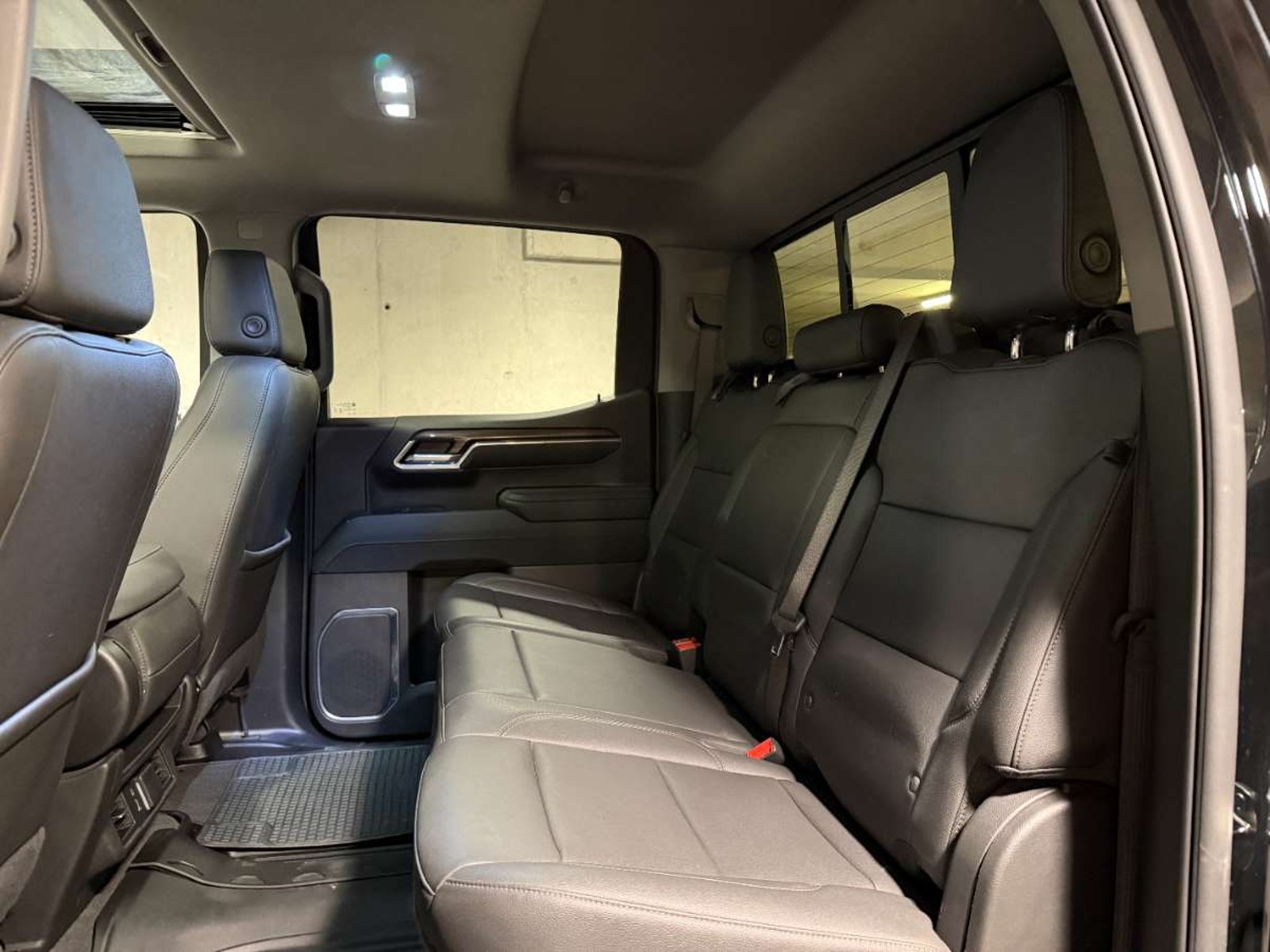 CHEVROLET SILVERADO 5.3 LT R TRAIL BOSS Z71 4X4 AT 4P 2025 - Imagen 11 de 19