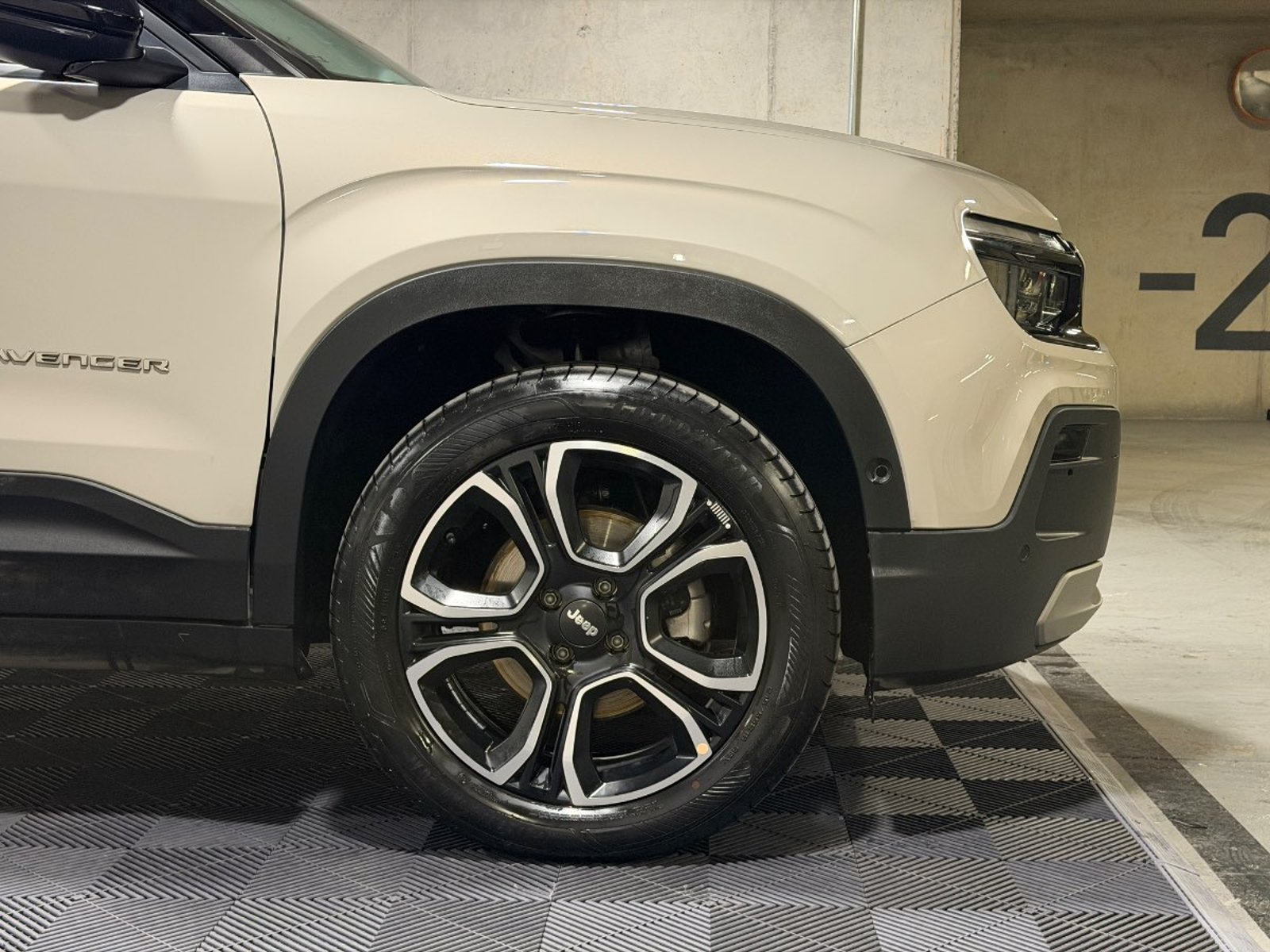 Jeep Avenger 1.2T SUMMIT MHEV 2WD AT 5P 2025 - Imagen 7 de 20