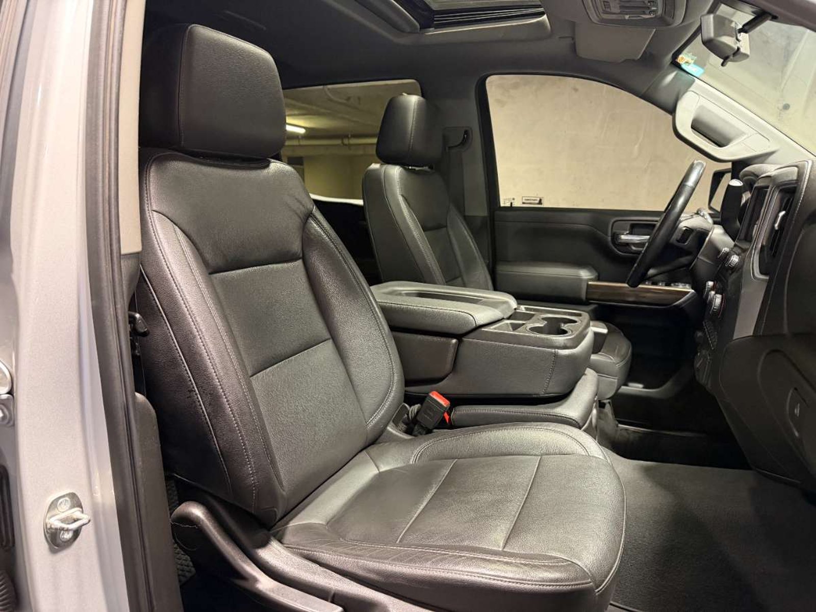Chevrolet SILVERADO 5.3 LT TRAILBOSS 4X4 Z71 AT 4P 2020 - Imagen 7 de 17