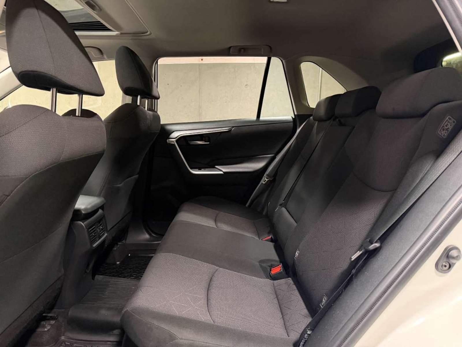 Toyota RAV4 2.5 XLE HYBRID HV 4X2 CVT AT 5P 2021 - Imagen 11 de 20