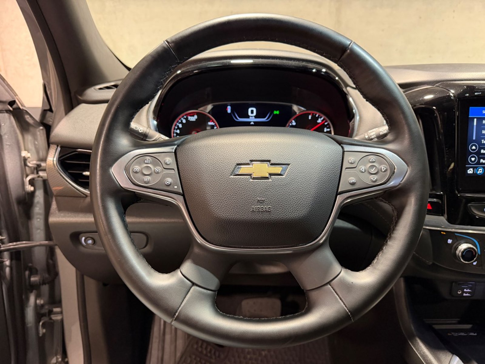 Chevrolet TRAVERSE 3.6L PREMIER AWD II AT 5P 2023 - Imagen 16 de 19