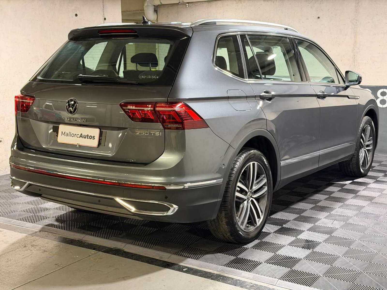 Volkswagen TIGUAN 1.4 TSI HIGHLINE 4X2 AT 5P 2023 - Imagen 6 de 20