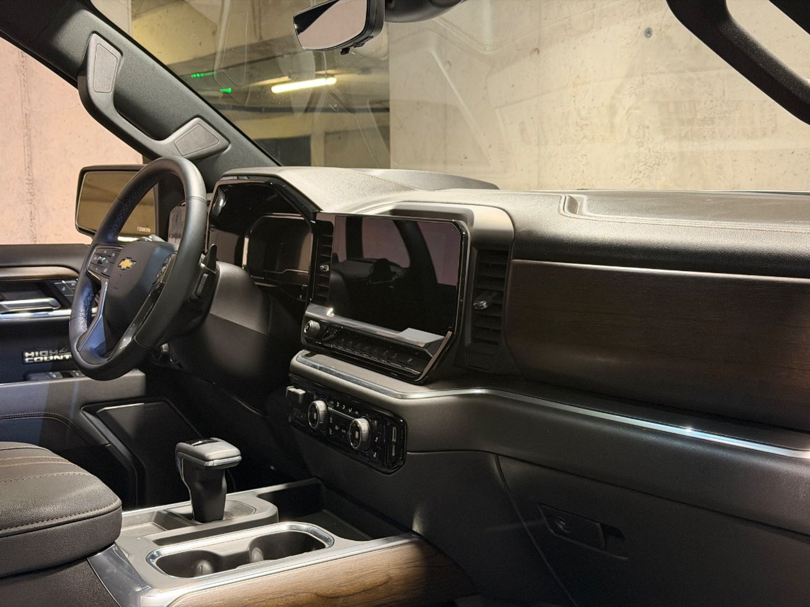 Chevrolet SILVERADO 3.0TD HIGH COUNTRY AUTO DC 4WD R 3.0TD HIGH COUNTRY AUTO DC 4WD R 2025 - Imagen 12 de 20