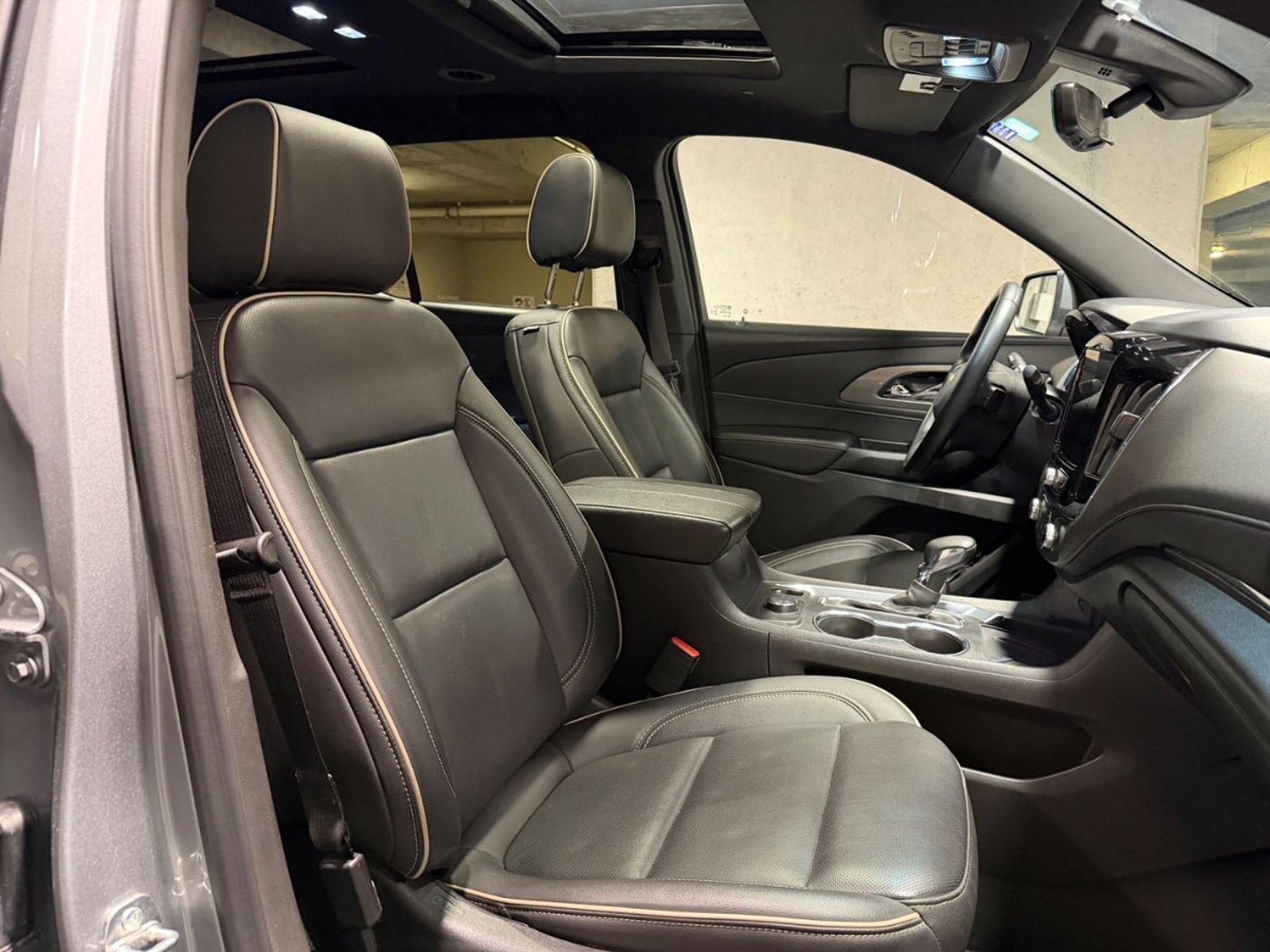 Chevrolet TRAVERSE 3.6L PREMIER AWD II AT 5P 2023 - Imagen 9 de 19
