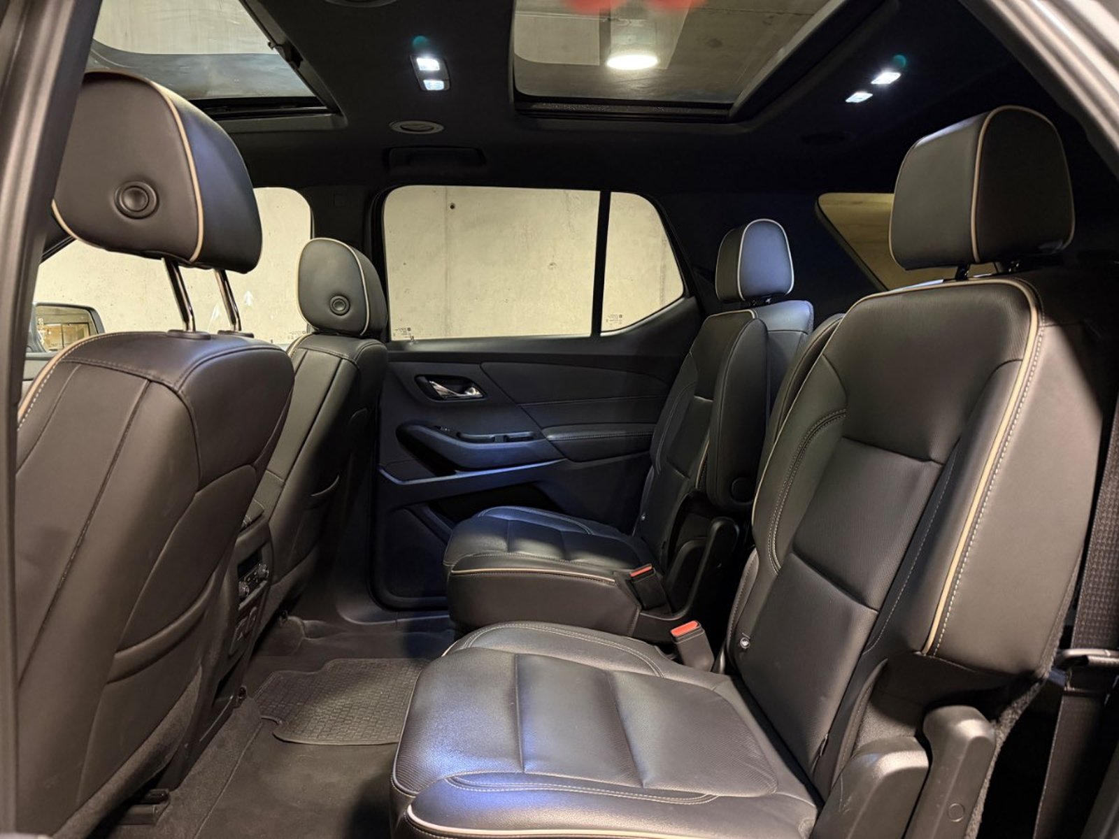 Chevrolet TRAVERSE 3.6L PREMIER AWD II AT 5P 2023 - Imagen 11 de 19
