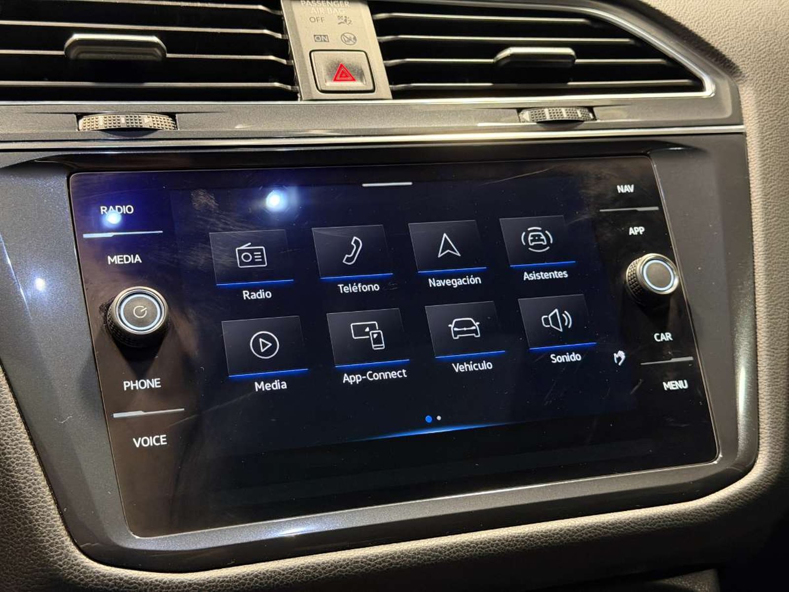 Volkswagen TIGUAN 1.4 TSI HIGHLINE 4X2 AT 5P 2023 - Imagen 18 de 20