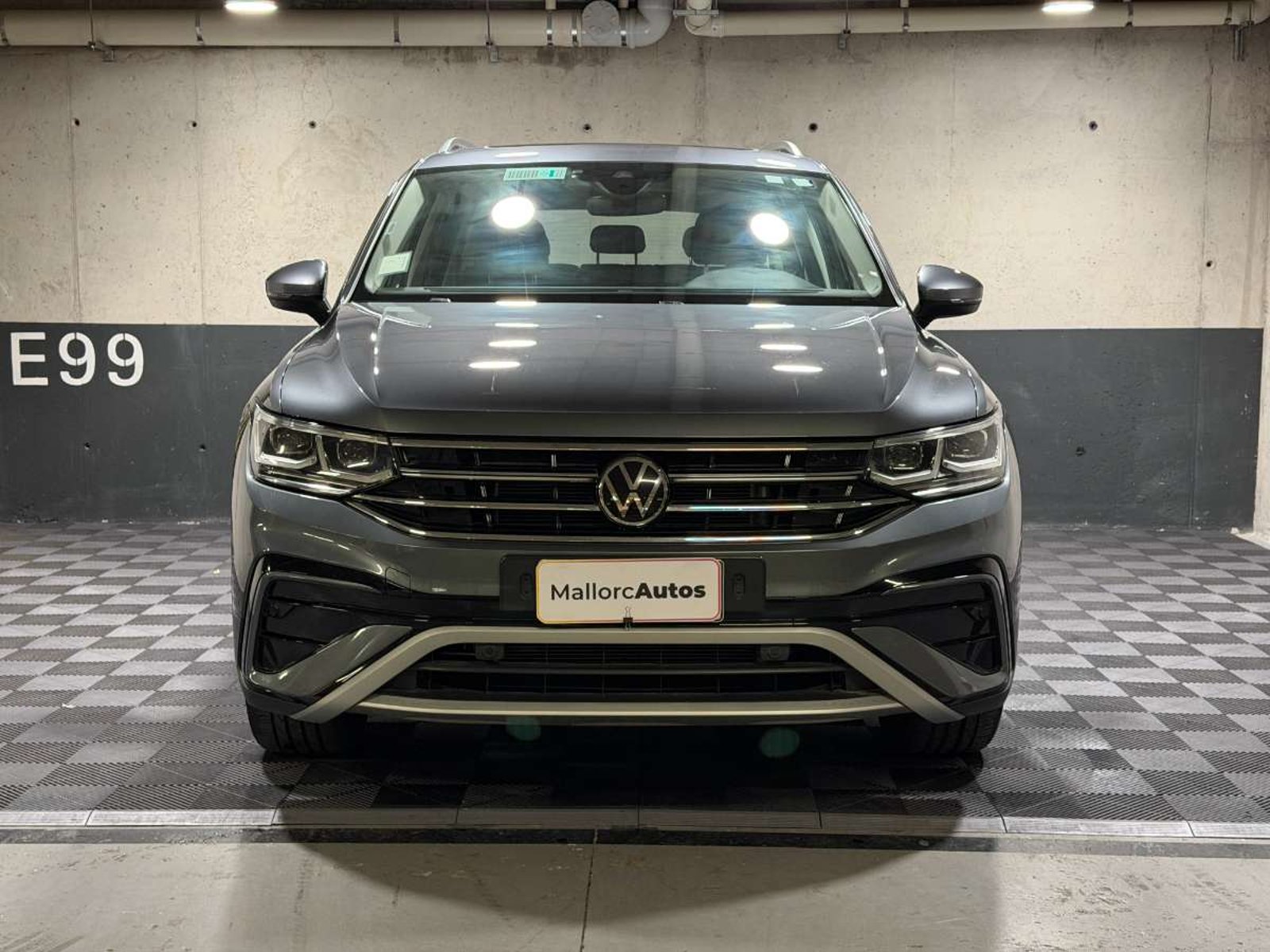 Volkswagen TIGUAN 1.4 TSI HIGHLINE 4X2 AT 5P 2023 - Foto 2 de 20