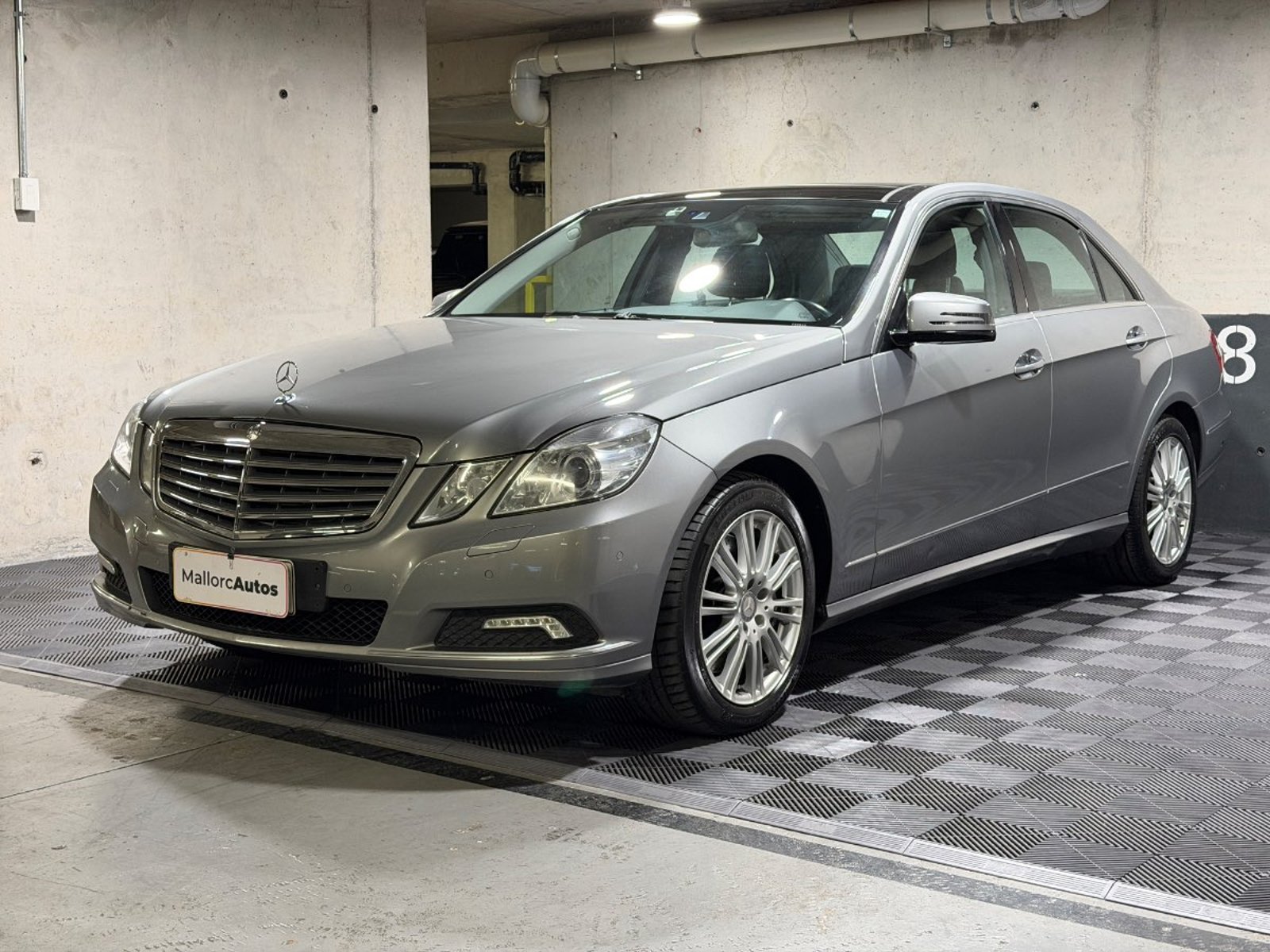 Mercedes-Benz E500 AVANTGARD 2011 - Foto 3 de 20