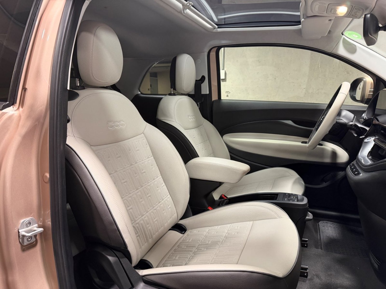 Fiat 500 ELECTRICO 4X2 AT ЗP 2026 - Imagen 9 de 18