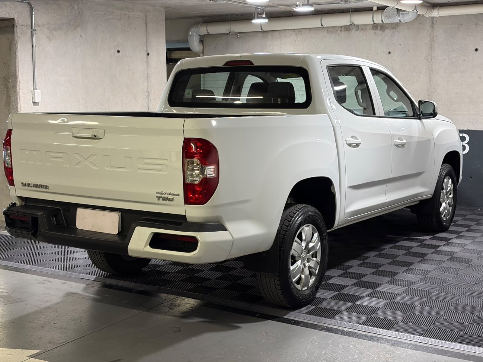 Maxus T60 2.8 GL DIESEL DOB. CAB 4X2 6AT 4P 2023 - Foto 4 de 17