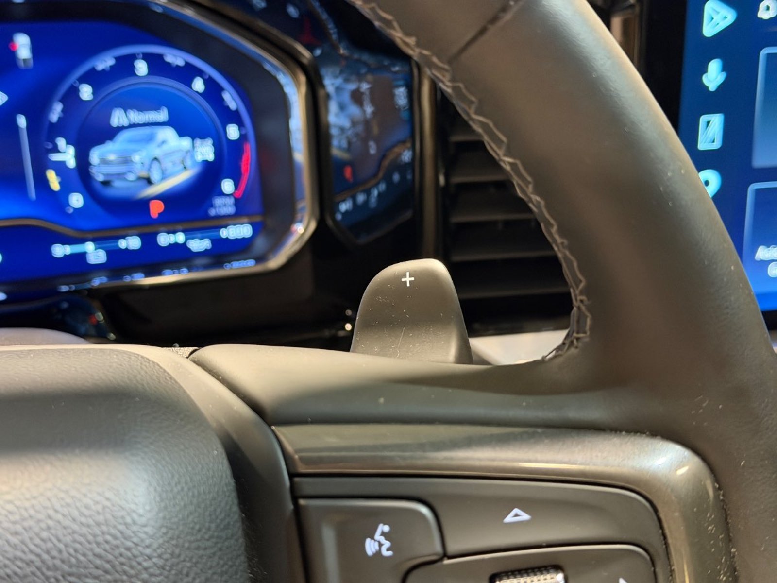 Chevrolet SILVERADO 3.0TD HIGH COUNTRY AUTO DC 4WD R 3.0TD HIGH COUNTRY AUTO DC 4WD R 2025 - Imagen 17 de 20