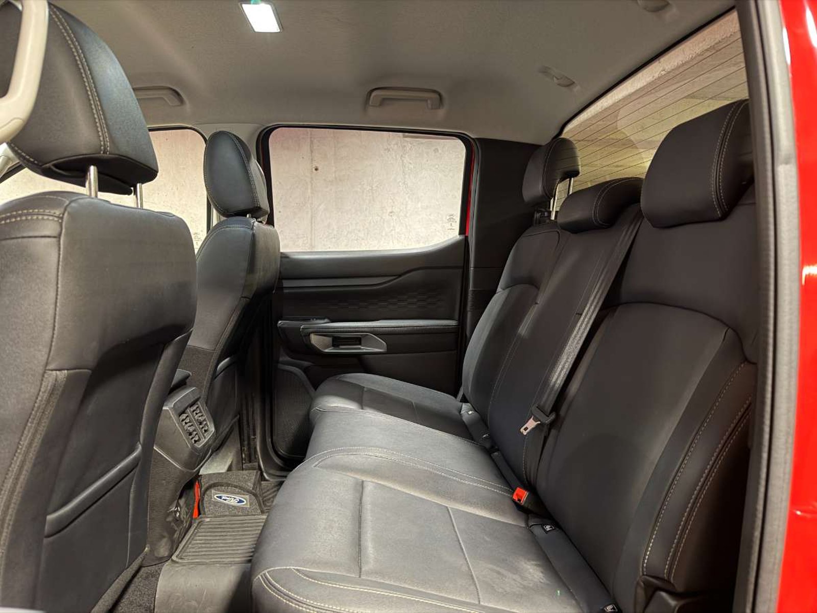 Ford RANGER 2.0 XLT DIESEL 4X2 DOB. CAB. AT 4P 2024 - Imagen 11 de 19