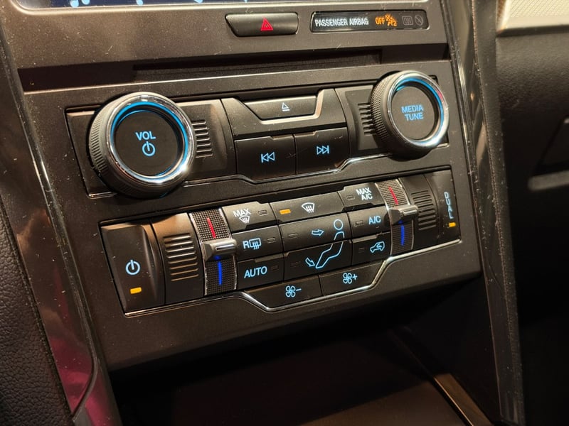 Ford EXPLORER 3.5 XLT 4X2 AT 5P 2018 - Imagen 20 de 20