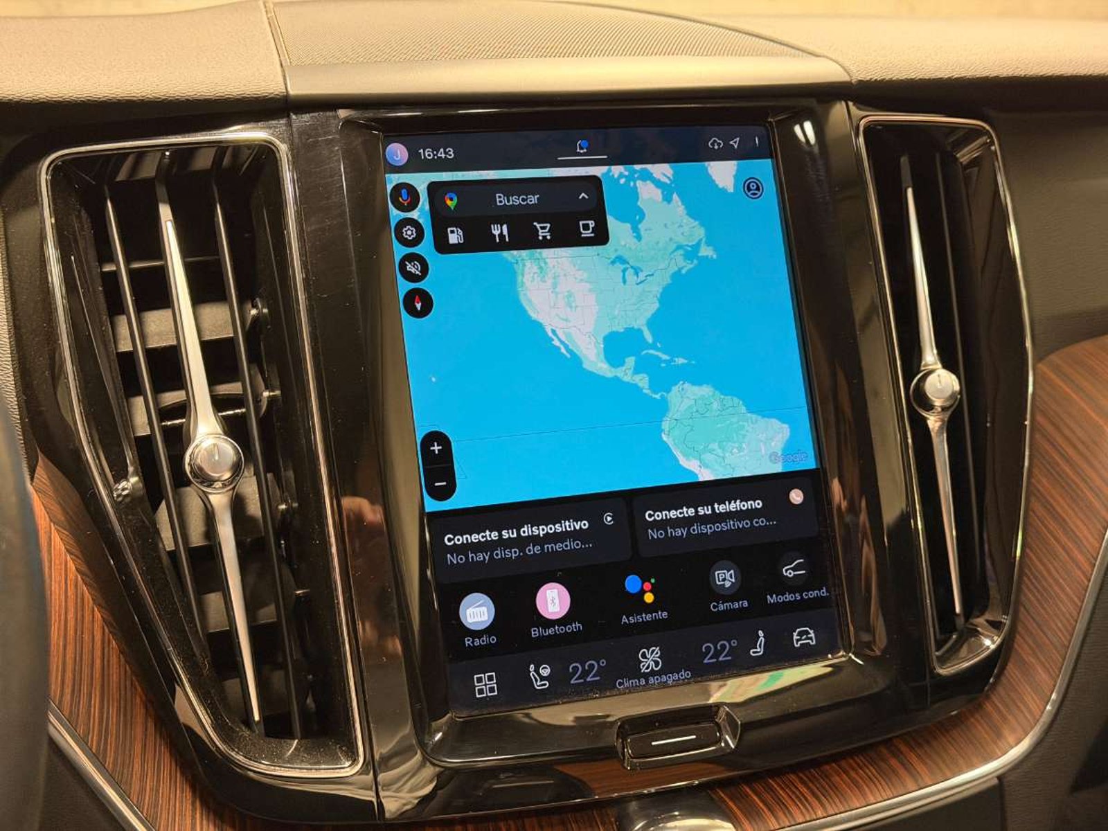 Volvo XC60 2.0 B5 PLUS HYBRID AWD AT 5P 2023 - Imagen 16 de 18