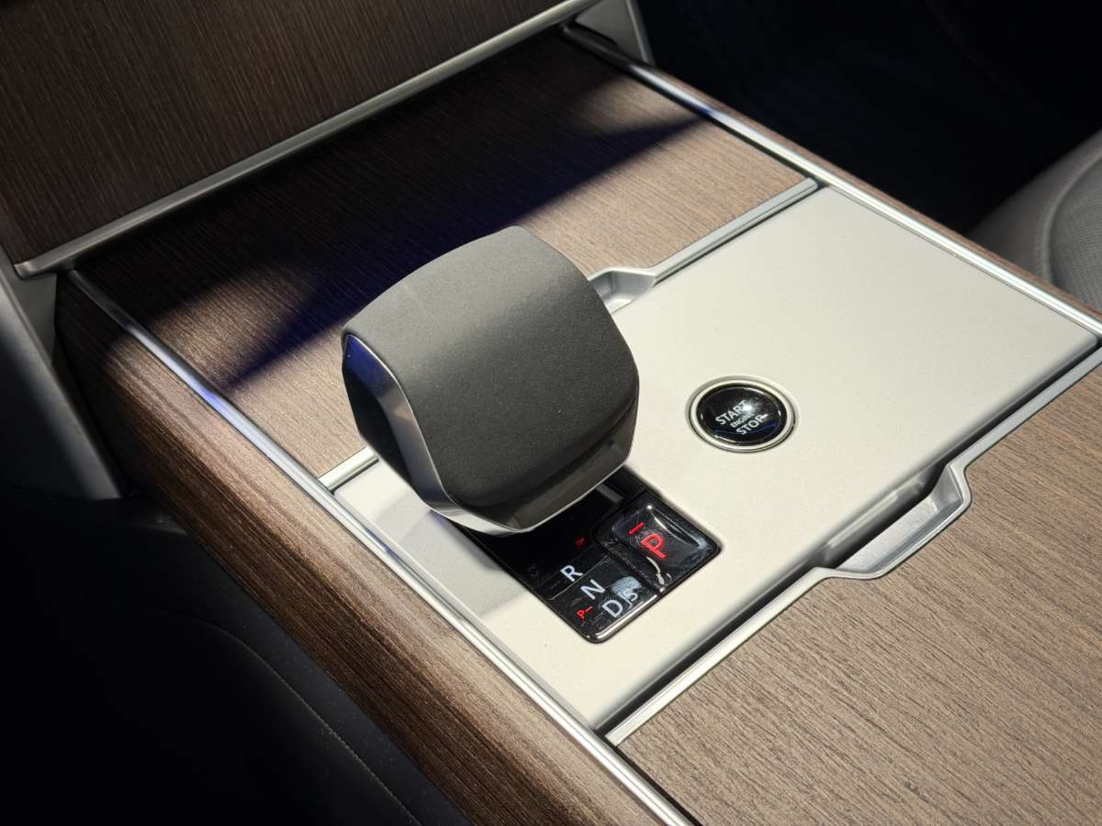 Land Rover RANGE ROVER SE 2024 - Imagen 20 de 20
