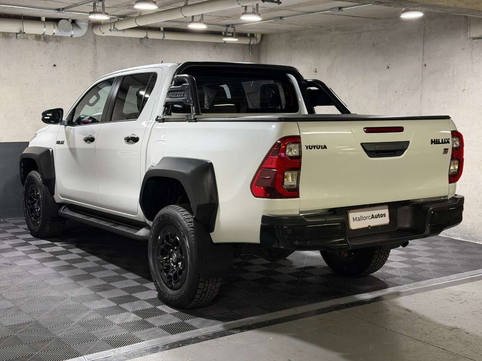 Toyota HILUX 2.8 GR-S DIESEL 4X4 DOB. CAB. AT 4P 2026 - Foto 4 de 20