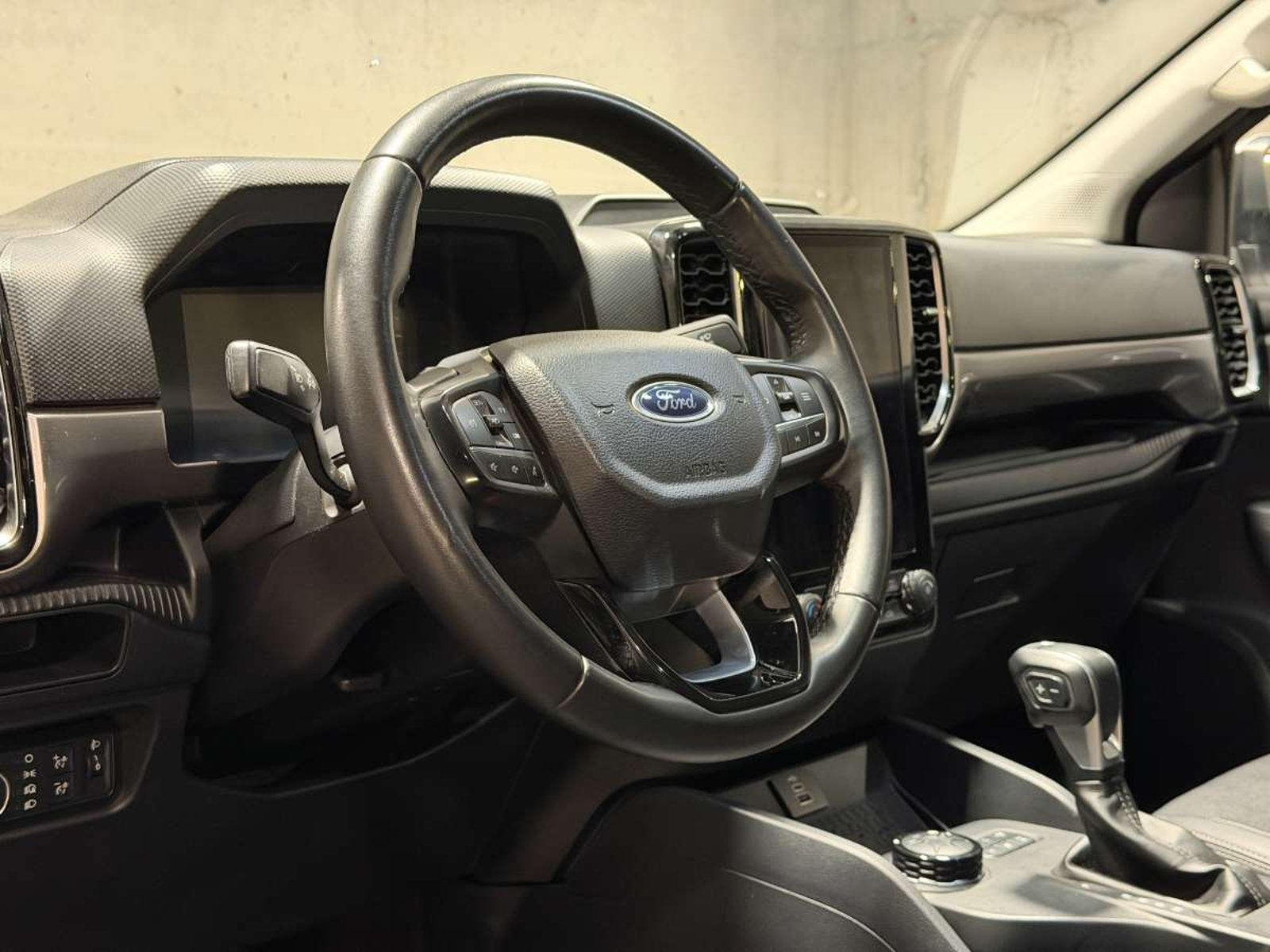 Ford RANGER 2.0 XLT DIESEL 4X4 DOB. CAB. AT 4P 2025 - Imagen 13 de 19