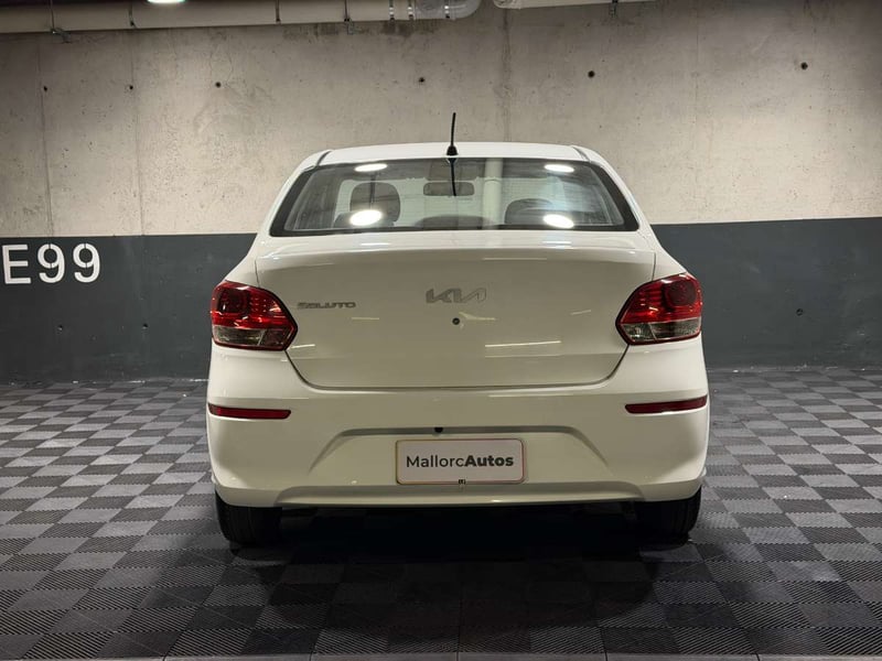 Kia SOLUTO 2024 - Imagen 5 de 18