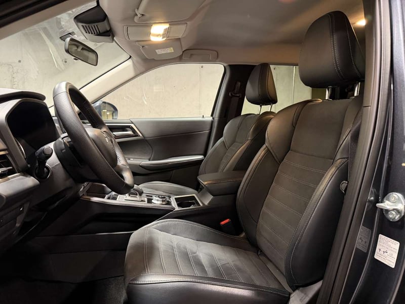 Mitsubishi OUTLANDER 2.5 GLX P 4X2 AT 5P 2025 - Imagen 10 de 20