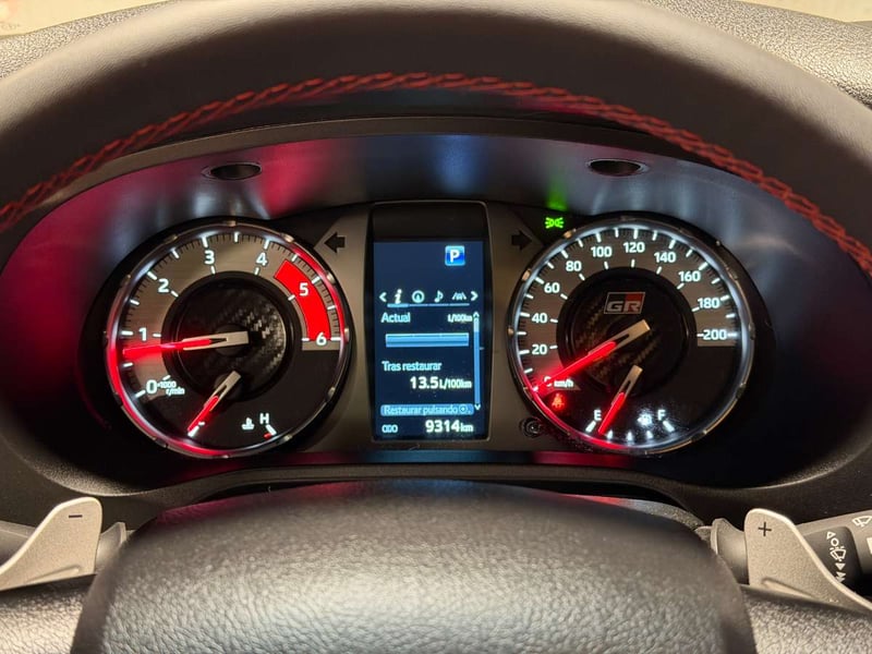 Toyota HILUX 2.8 GR-S DIESEL 4X4 DOB. CAB. AT 4P 2026 - Imagen 15 de 20