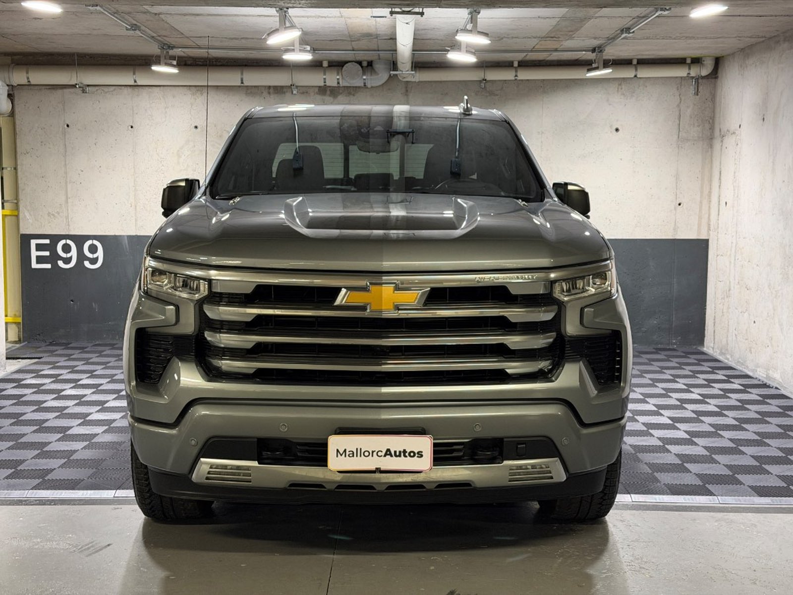Chevrolet SILVERADO 3.0TD HIGH COUNTRY AUTO DC 4WD R 3.0TD HIGH COUNTRY AUTO DC 4WD R 2025 - Foto 2 de 20