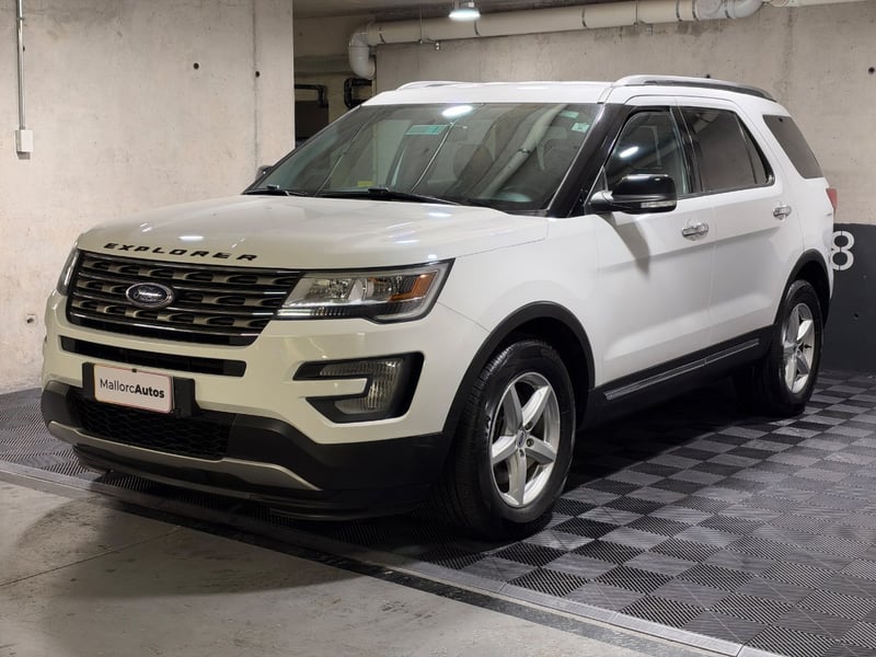 Ford EXPLORER 3.5 XLT 4X2 AT 5P 2018 - Imagen 3 de 20