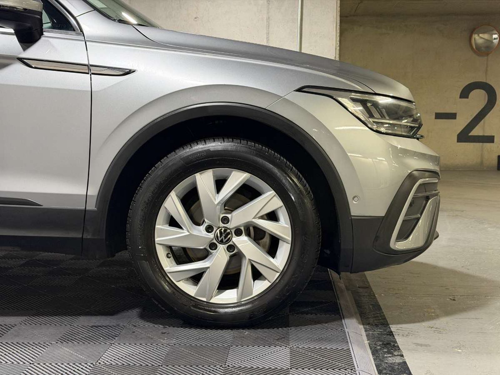 Volkswagen TIGUAN 1.4 TSI COMFORTLINE 4X2 AT 5P 2023 - Imagen 7 de 20