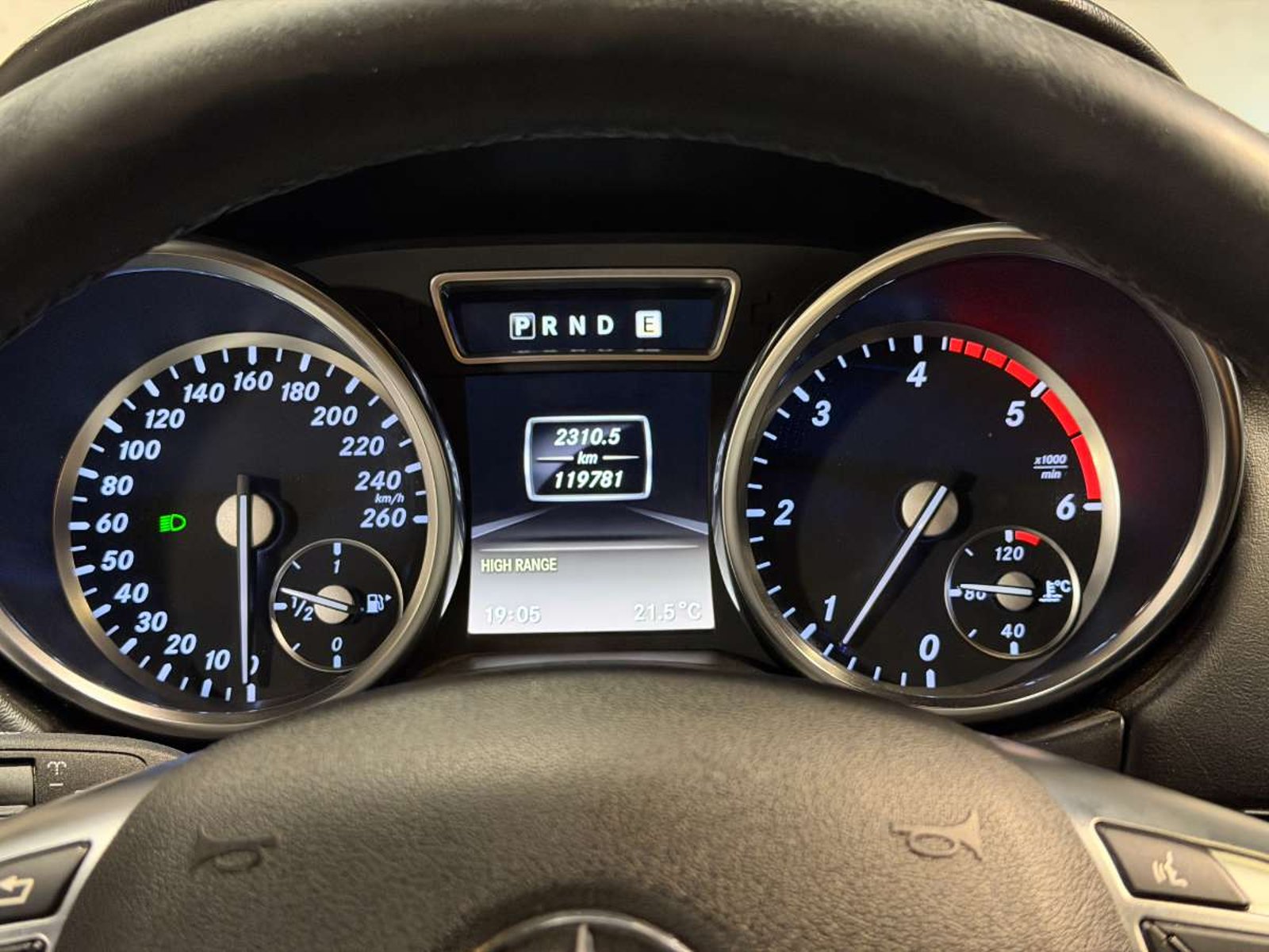 Mercedes-Benz G 350 3.0 BLUETEC DIESEL 4X4 AT 5P 2015 - Imagen 16 de 20