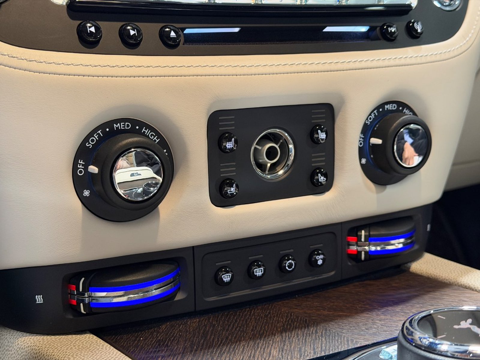 Rolls-Royce Wraith 2015 - Imagen 17 de 18