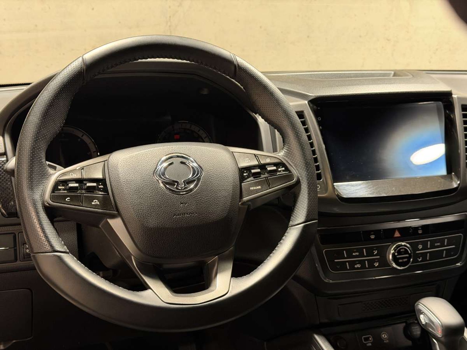SsangYong MUSSO 2.2 LIMITED TD DIESEL 4WD AT6 4P 2022 - Imagen 13 de 20