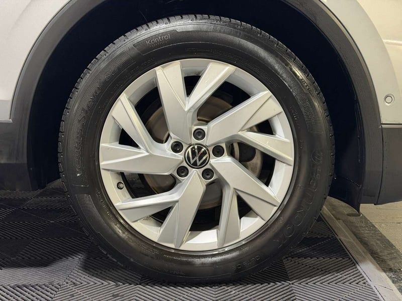Volkswagen TIGUAN 1.4 TSI COMFORTLINE 4X2 AT 5P 2023 - Imagen 8 de 20