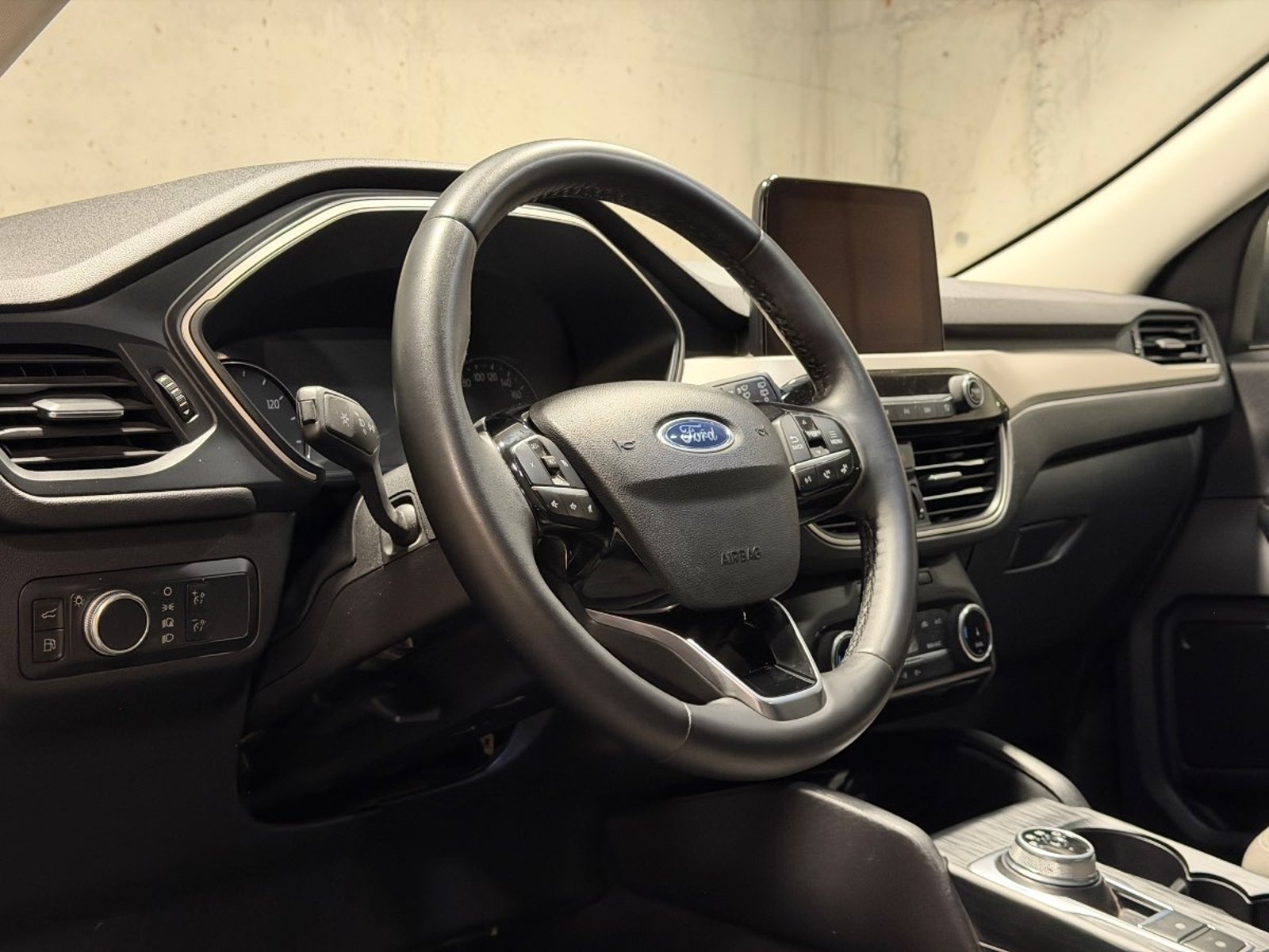 Ford ESCAPE 2.5 ATKINSON SE HIBRIDO FWD AT 5P 2023 - Imagen 13 de 20
