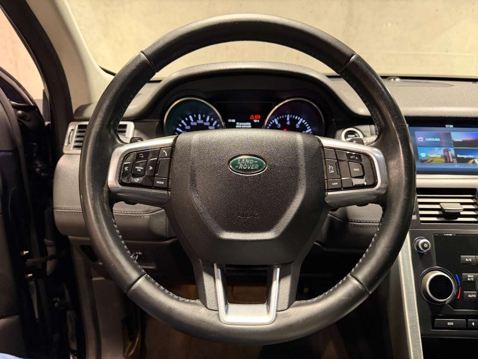 Land Rover DISCOVERY SPORT 2.0 SE 4X4 AT 5P 2016 - Imagen 15 de 20