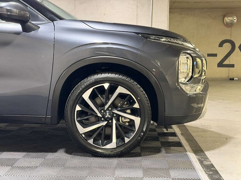 Mitsubishi OUTLANDER 2.5 GLX P 4X2 AT 5P 2025 - Imagen 7 de 20