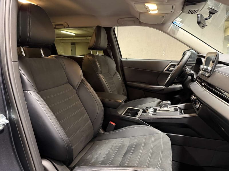 Mitsubishi OUTLANDER 2.5 GLX P 4X2 AT 5P 2025 - Imagen 9 de 20